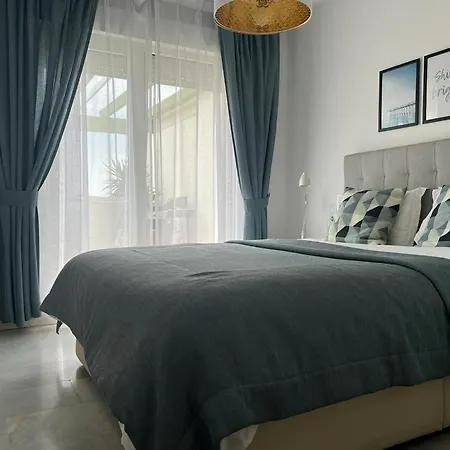 Frontline Penthouse In Mi Capricho *