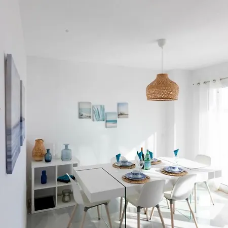 Frontline Penthouse In Mi Capricho Ситио-де-Калаонда