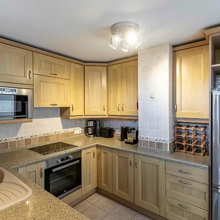 Frontline Penthouse In Mi Capricho Ситио-де-Калаонда